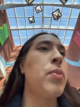 Holly Play online show from 03.20.26