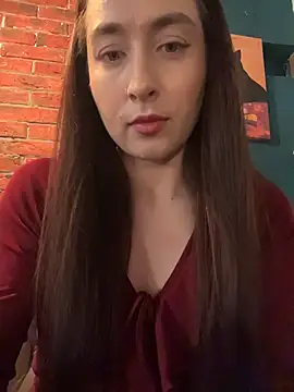 Holly Play online show from 06.03.26