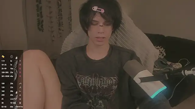 Snapshot of Wampeyes chatting on 10.24.25 Wampeyes online show from 10.24.25