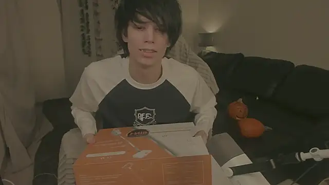 Snapshot of Wampeyes chatting on 11.03.25 Wampeyes online show from 11.03.25