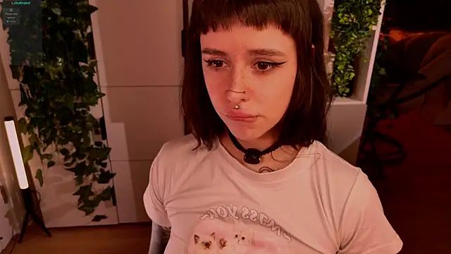 MichaellaMoon online show from 04.15.26