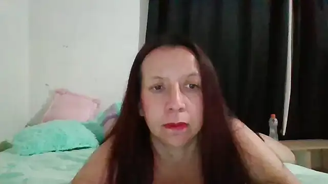 Snapshot of milfevha chatting on 01.17.25 milfevha online show from 01.17.25