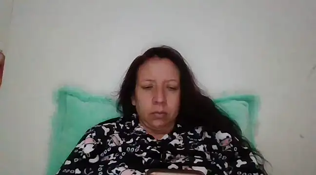 Snapshot of milfevha chatting on 01.28.25 milfevha online show from 01.28.25