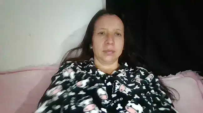 Snapshot of milfevha chatting on 03.14.25 milfevha online show from 03.14.25