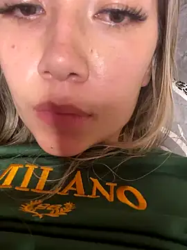 Iris lee online show from 12.04.24