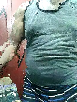 Snapshot of ShelfyOfferer chatting on 10.09.25 ShelfyOfferer online show from 10.09.25