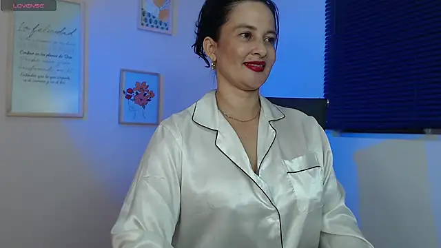 lucy diiaz online show from 01.05.25