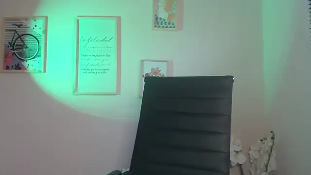 lucy diiaz online show from 02.12.25