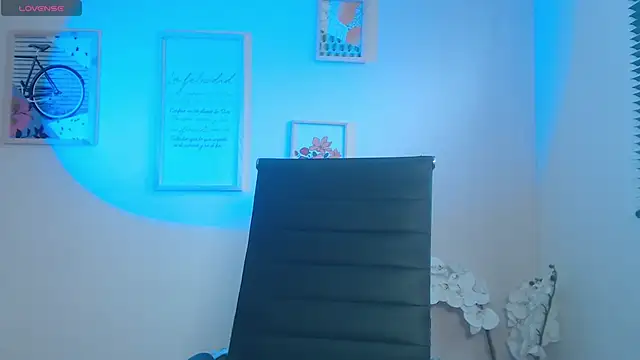 lucy diiaz online show from 02.13.25