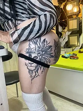 Snapshot of eva_sexx69 chatting on 03.17.25 eva sexx69 online show from 03.17.25