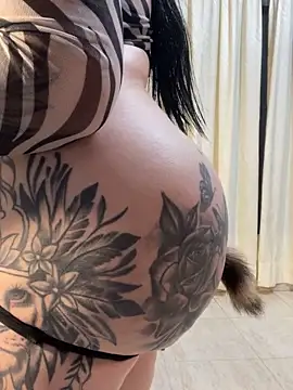 Snapshot of eva_sexx69 chatting on 09.21.25 eva sexx69 online show from 09.21.25