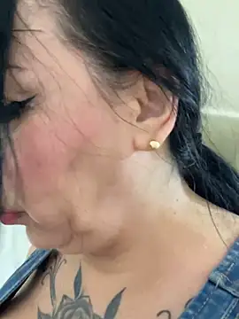 Snapshot of eva_sexx69 chatting on 10.22.25 eva sexx69 online show from 10.22.25