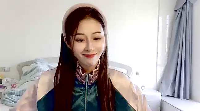 LaLaLiang online show from 12.20.24