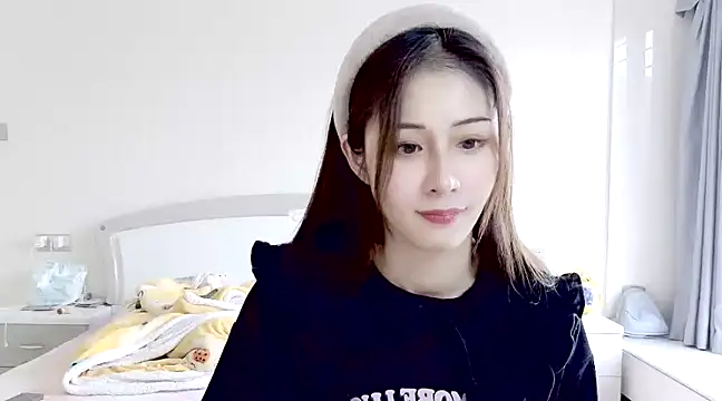LaLaLiang online show from 12.26.24
