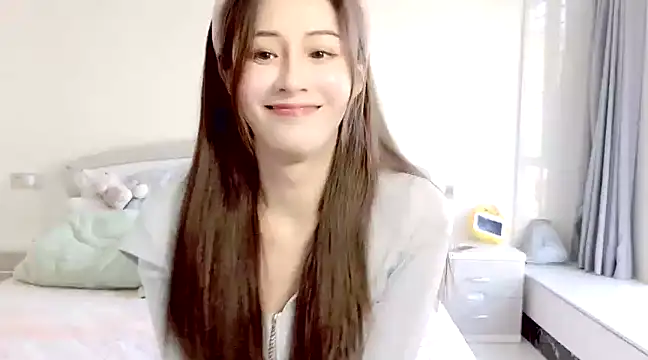 LaLaLiang online show from 01.02.25