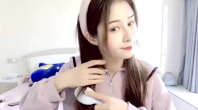 LaLaLiang online show from 01.03.25