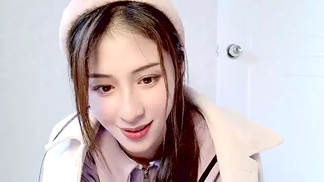 LaLaLiang online show from 01.15.25