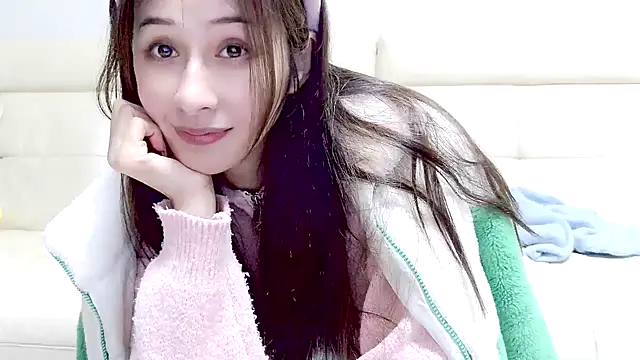 LaLaLiang online show from 01.23.25
