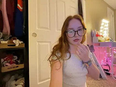 Snapshot of gingerbabe18 chatting on 02.07.25 gingerbabe18 online show from 02.07.25