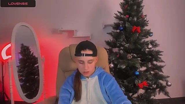 Dolly  Queen  online show from 12.08.24