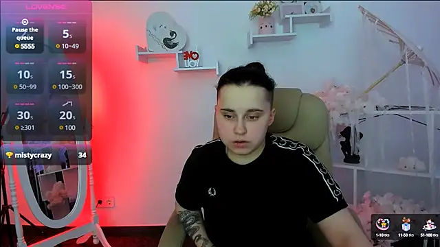 Dolly  Queen  online show from 02.28.25