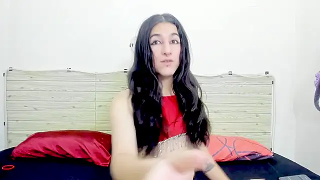 Evil Queen13 online show from 12.18.25