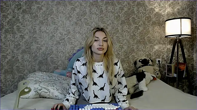 Ella Milla online show from 09.15.25