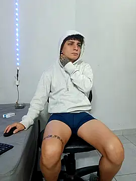 Snapshot of mikecoper_23 chatting on 10.17.25 mikecoper 23 online show from 10.17.25