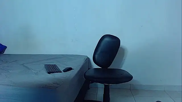 Snapshot of mikecoper_23 chatting on 01.18.26 mikecoper 23 online show from 01.18.26