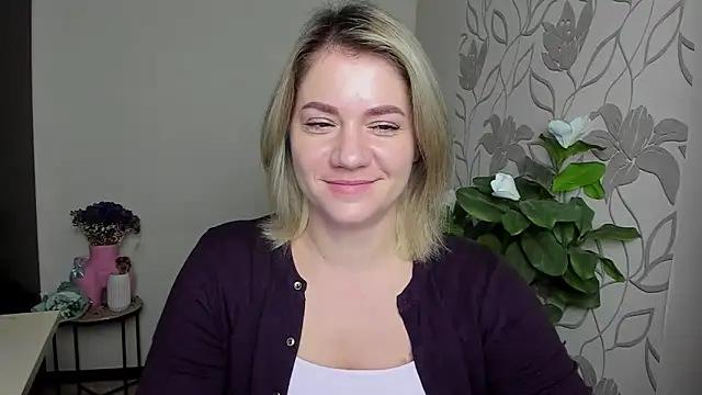 MariaSttone online show from 10.13.25