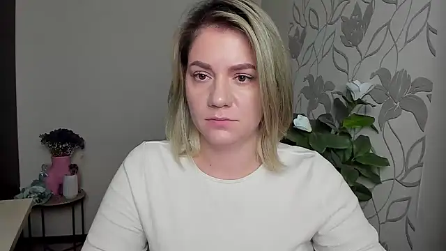 MariaSttone online show from 10.16.25