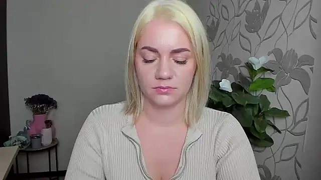 MariaSttone online show from 11.05.25