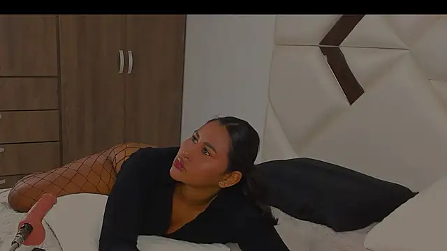 StormyButty18 online show from 03.21.26