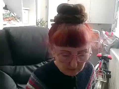 Snapshot of TanyaSweet634 chatting on 03.22.25 TanyaSweet634 online show from 03.22.25