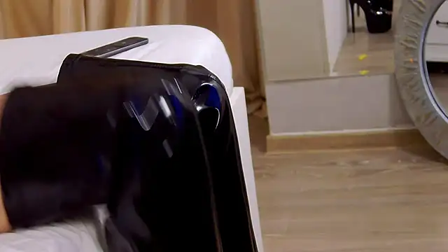 FeetVibe online show from 02.15.25