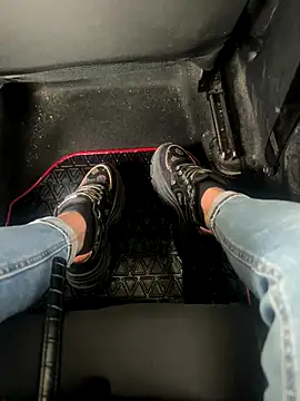 FeetVibe online show from 10.10.25