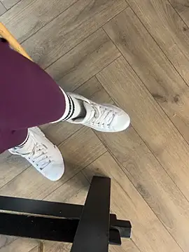 FeetVibe online show from 11.04.25