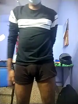 Snapshot of Tamilandteluguboy14 chatting on 12.21.24 Tamilandteluguboy14 online show from 12.21.24