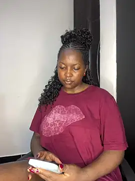 Snapshot of prettiepearl chatting on 04.29.26 prettiepearl online show from 04.29.26