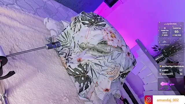 amandaaJones  online show from 01.07.25