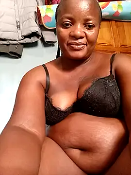 Snapshot of Sexyebonyxxx87 chatting on 10.03.25 Sexyebonyxxx87 online show from 10.03.25