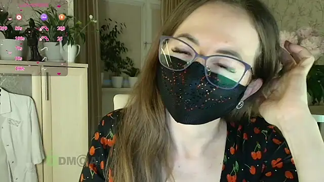 Snapshot of MilfeaN chatting on 06.20.26 MilfeaN online show from 06.20.26