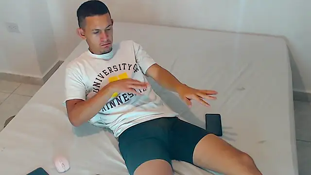 Snapshot of meridandwither chatting on 02.04.25 meridandwither online show from 02.04.25