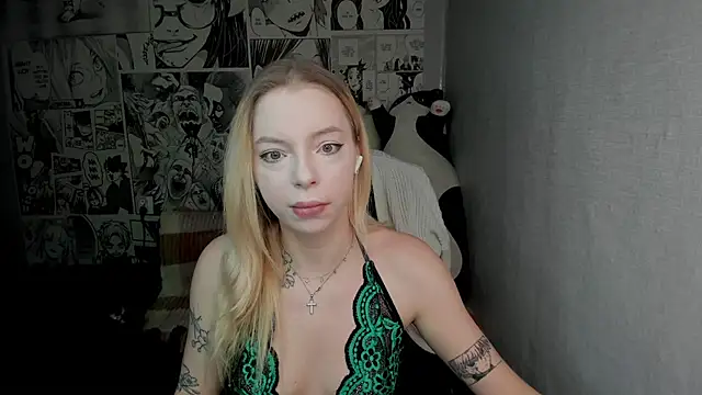 Martha Cameron online show from 12.03.24