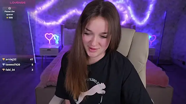 Snapshot of DonnaLustt chatting on 03.10.25 DonnaLustt online show from 03.10.25