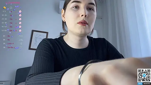 Maria Bowie online show from 02.20.25