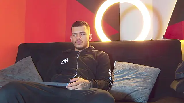 Tiger Savage online show from 12.03.24