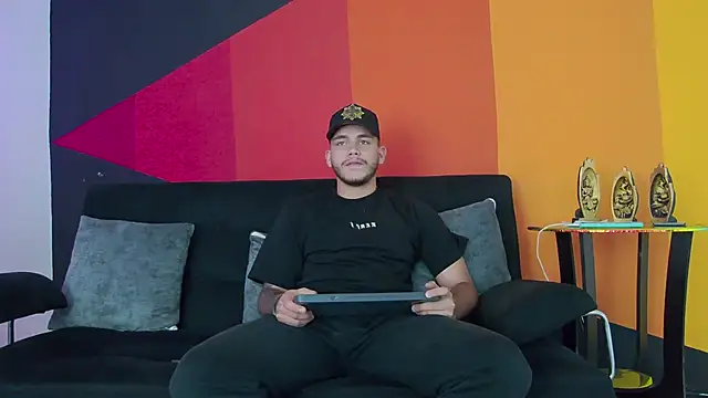 Tiger Savage online show from 02.04.25