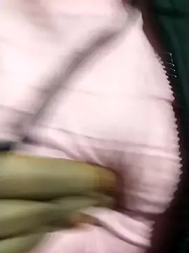 Snapshot of saloni19881 chatting on 01.14.25 saloni19881 online show from 01.14.25