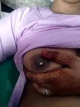 Snapshot of saloni19881 chatting on 09.23.25 saloni19881 online show from 09.23.25